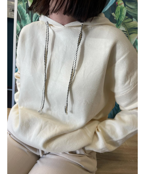 sweatblanc2_216420742